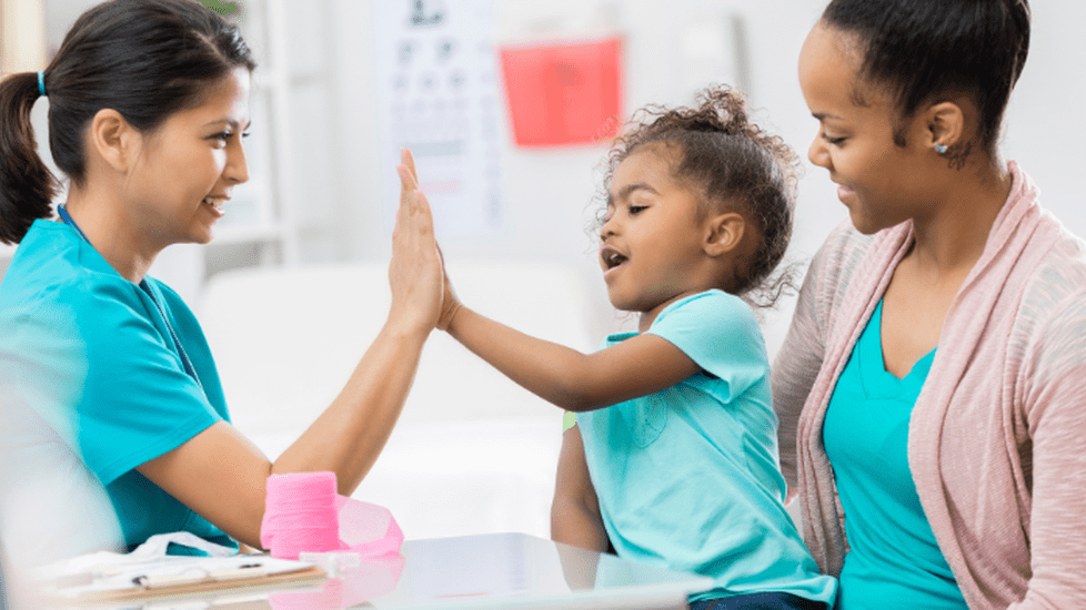 what does a family nurse practitioner do?