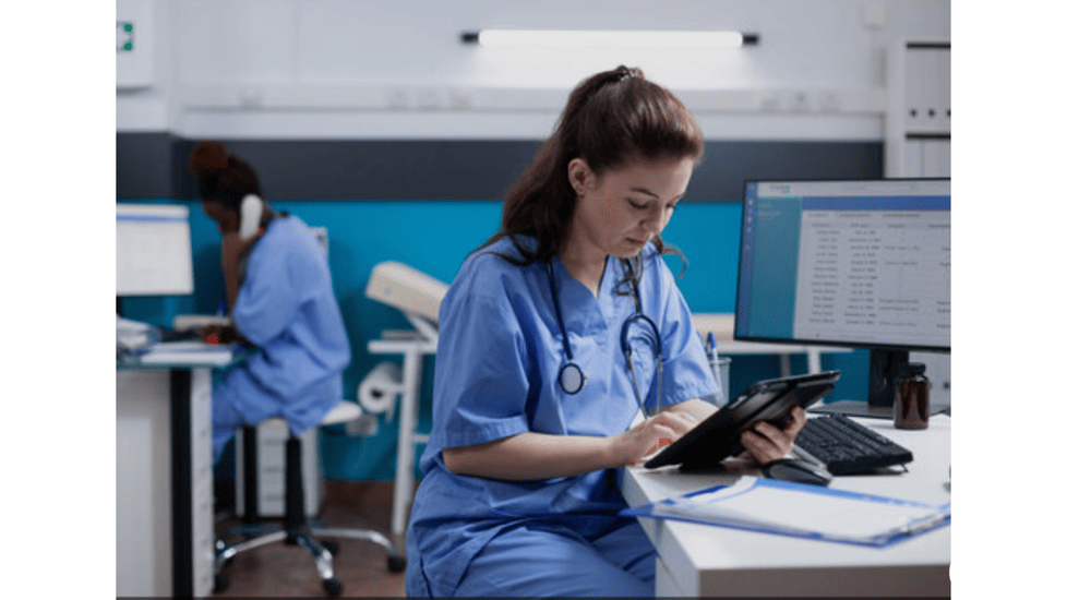 Nursing Students' Screen Habits Linked to CVS and Sleeplessness, Study Finds