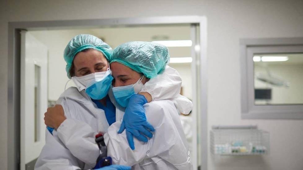 Nursing Students Are Graduating Early To Join The COVID Workforce