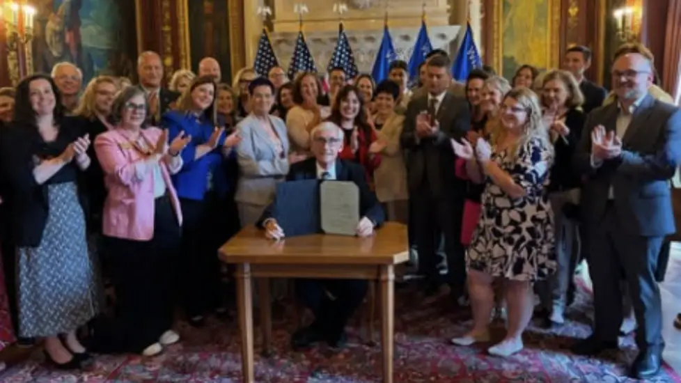 APRNs — Including NPs, Midwives, CNS & CRNAs — Can Now Practice Independently in WI