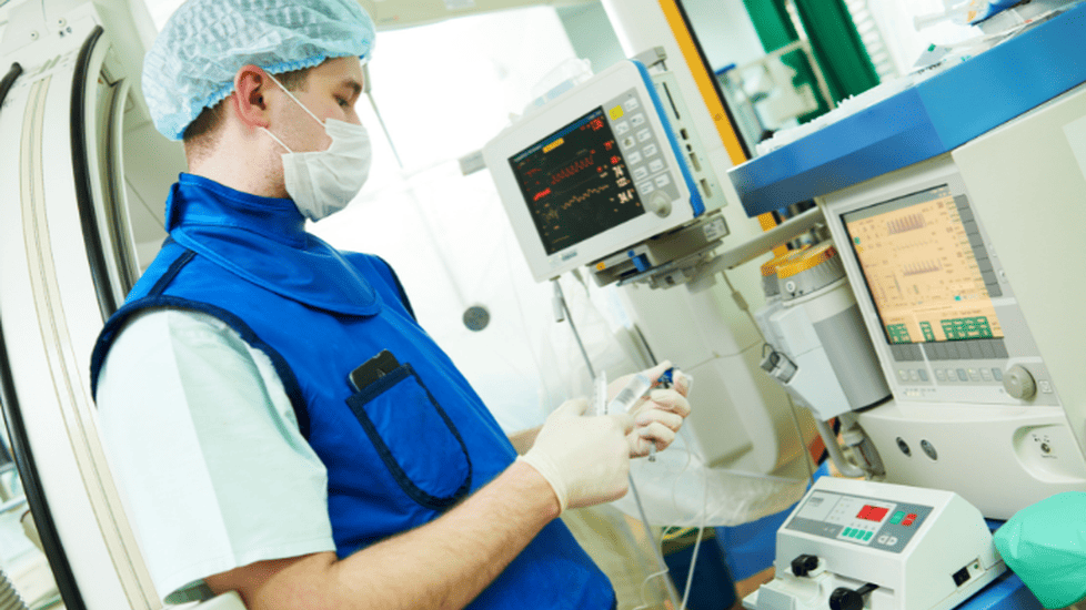 How to Become an Anesthesiologist Assistant