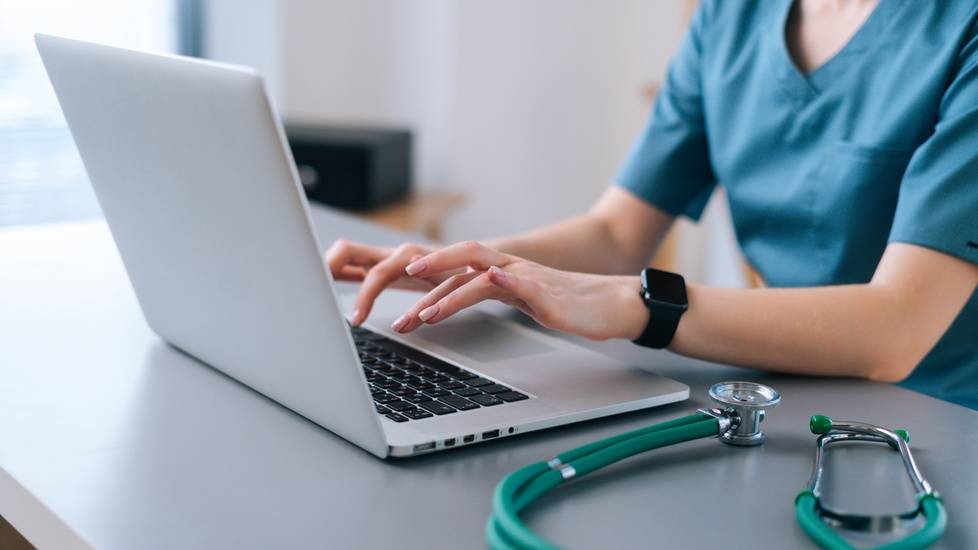 Nurses, Here's How To Anonymously Pitch Stories To Nurse.org Editors