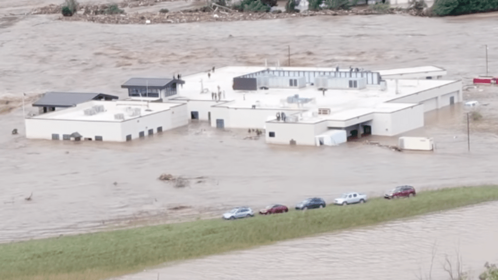 Helicopters Rescue Patients and Staff from Flooded Tennessee Hospital Roof