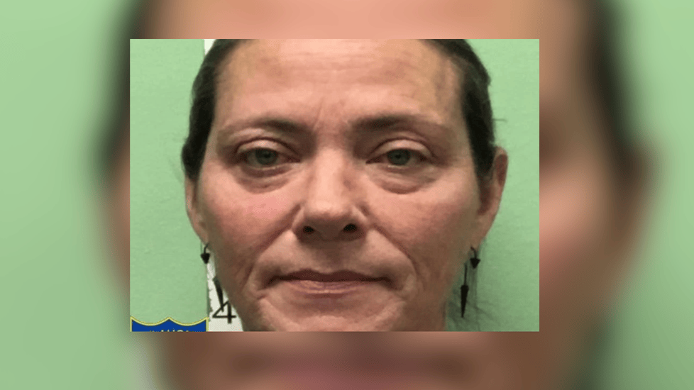 Nurse Practitioner Arrested For Writing Fake Prescriptions—Then Buying the Drugs Back