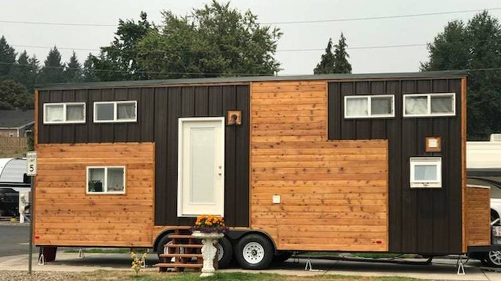 5 Stunning Photos Of Tiny Home Prove That Travel Nursing With Kids Is Possible.