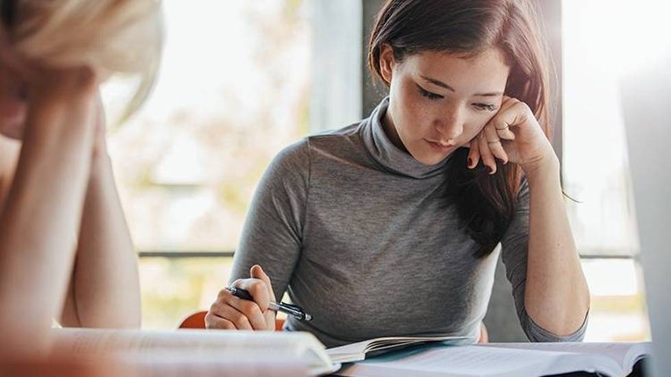 Top 10 Nursing School Study Tips and Tricks (From ACTUAL Nurses)