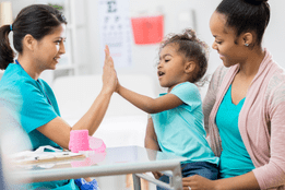 what does a family nurse practitioner do?