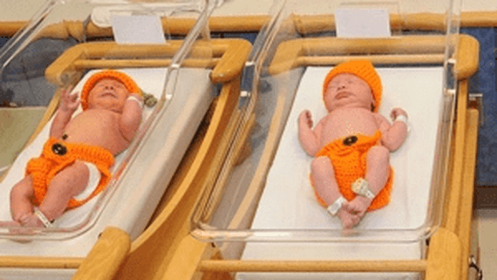 Cuteness Overload! Hospital Dresses Newborn Babies As Pumpkins.
