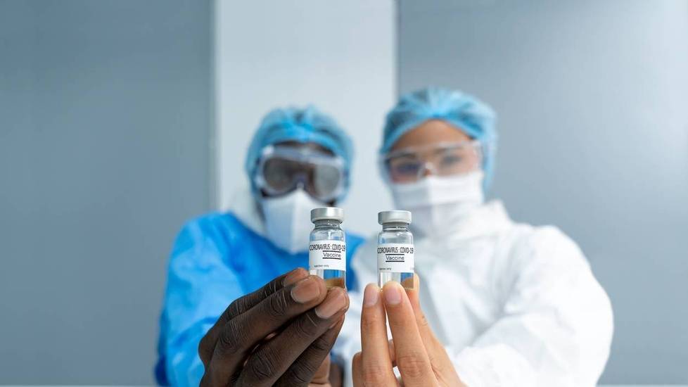 Pfizer vs. Moderna Vaccines: Similarities and Differences