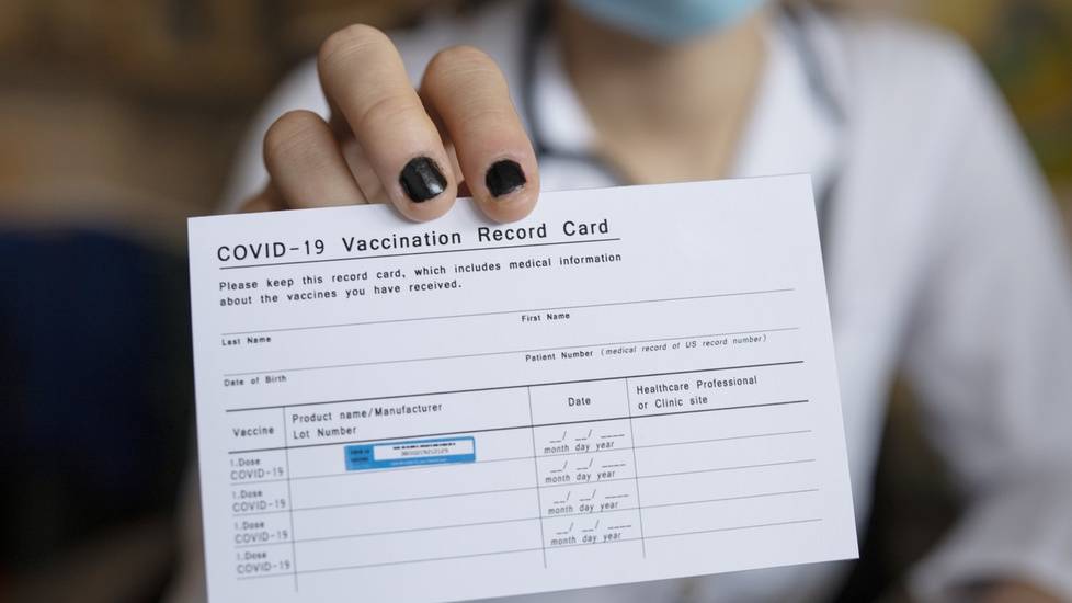 6 Myths vs Facts about the COVID-19 Vaccines