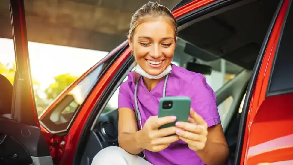 travel nurse renewing license